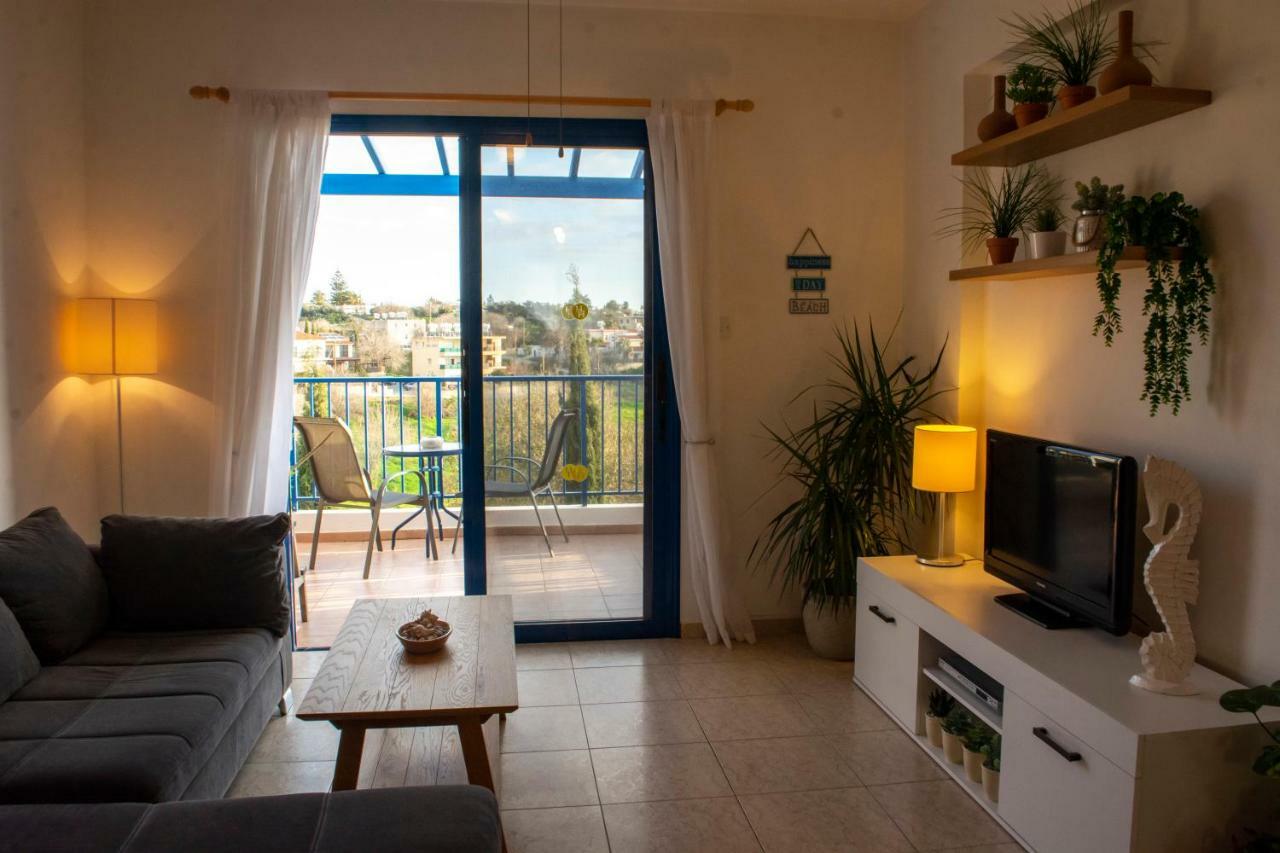 Ron'S Pergola Apartment Paphos Eksteriør billede