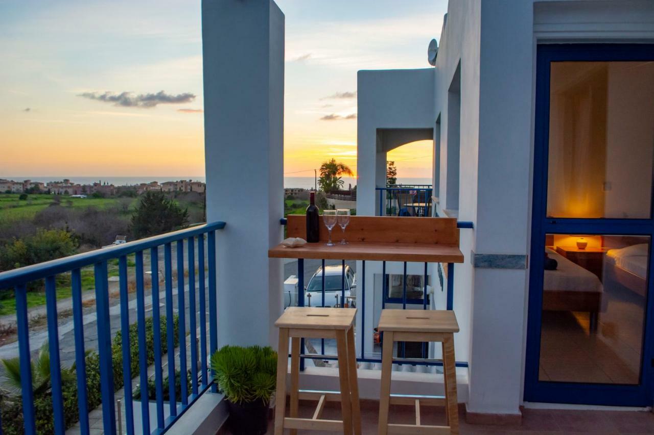 Ron'S Pergola Apartment Paphos Eksteriør billede